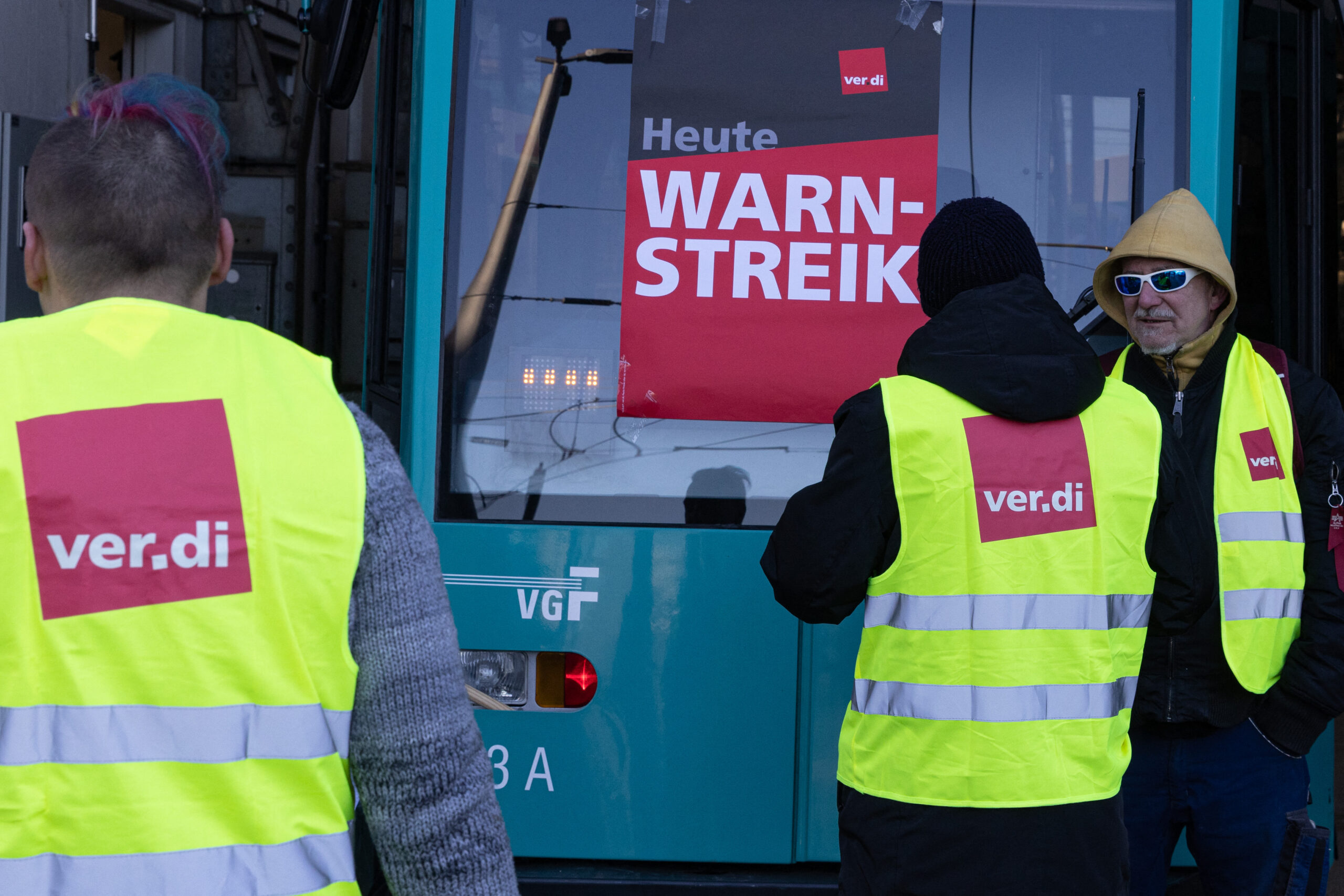 Schock Für Adidas Mitarbeiter: Mitten In Tarifrunde – Was Jetzt Passiert! - 5fmxq9y